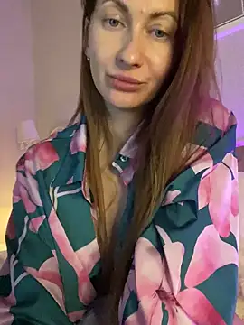 Luna Hoty online show from 03-15-25, 04:02