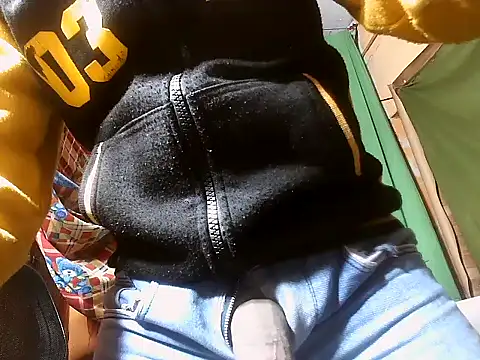 Snapshot of desiboy1101 chatting on 01-03-25, 03:38 desiboy1101 online show from 01-03-25, 03:38