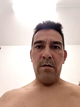 Snapshot of dick81 chatting on 07-11-26, 11:35 dick81 online show from 07-11-26, 11:35