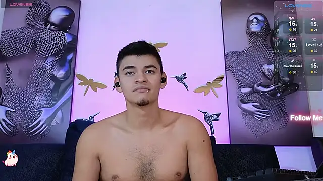 Snapshot of VikoHands chatting on 12-11-24, 01:05 VikoHands online show from 12-11-24, 01:05