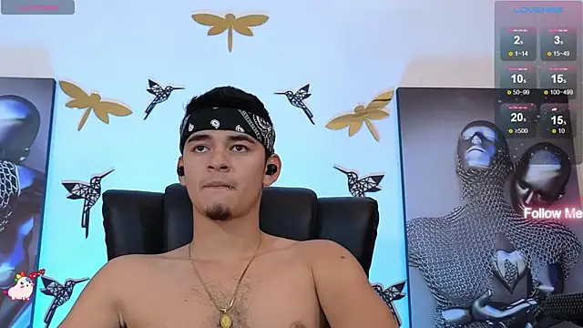 Snapshot of VikoHands chatting on 12-21-24, 09:25 VikoHands online show from 12-21-24, 09:25