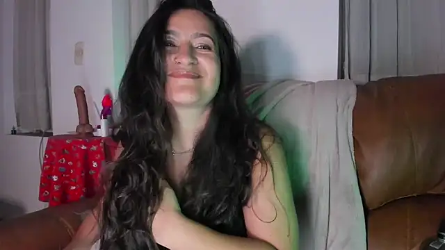 Snapshot of DeesseLuxure chatting on 11-22-25, 05:50 DeesseLuxure online show from 11-22-25, 05:50