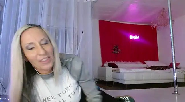 Sweet-Ginger online show from 12-16-24, 10:45