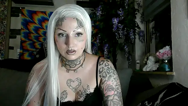 RoxxyInk online show from 09-15-25, 09:26