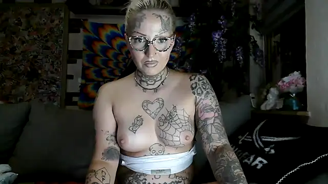 RoxxyInk online show from 10-08-25, 09:12