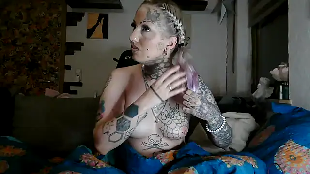 RoxxyInk online show from 06-16-26, 09:28