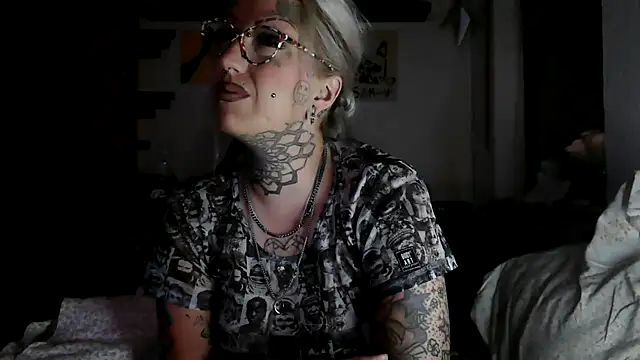 RoxxyInk online show from 07-19-26, 01:53