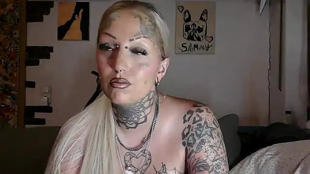 RoxxyInk online show from 07-20-26, 11:51