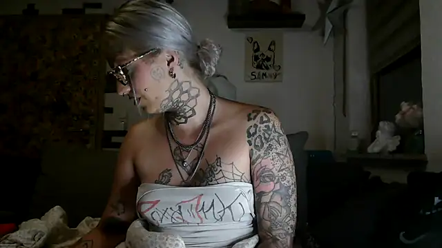 RoxxyInk online show from 07-26-26, 01:25