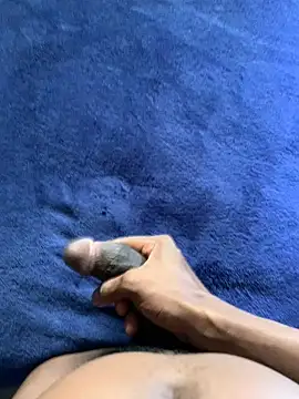 Snapshot of Curvy_conda chatting on 12-24-24, 06:11 Curvy conda online show from 12-24-24, 06:11