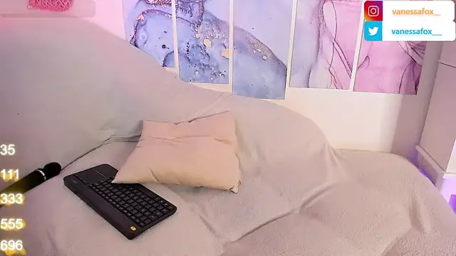 Snapshot of VanessaFox__ chatting on 01-06-25, 04:23 VanessaFox online show from 01-06-25, 04:23