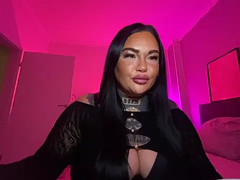 Snapshot of _MelinaCurves_ chatting on 01-10-25, 10:25 MelinaCurves online show from 01-10-25, 10:25