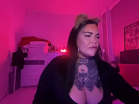 Snapshot of _MelinaCurves_ chatting on 01-26-25, 08:56 MelinaCurves online show from 01-26-25, 08:56