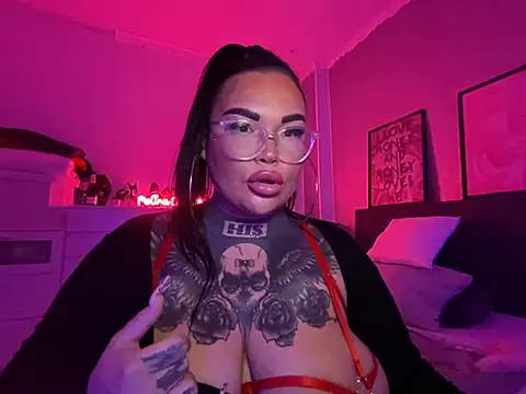 Snapshot of _MelinaCurves_ chatting on 01-31-25, 08:22 MelinaCurves online show from 01-31-25, 08:22