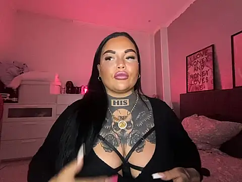 Snapshot of _MelinaCurves_ chatting on 02-18-25, 08:58 MelinaCurves online show from 02-18-25, 08:58