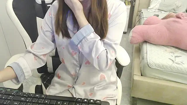 Snapshot of Hanako_love chatting on 02-27-25, 03:37 Hanako love online show from 02-27-25, 03:37