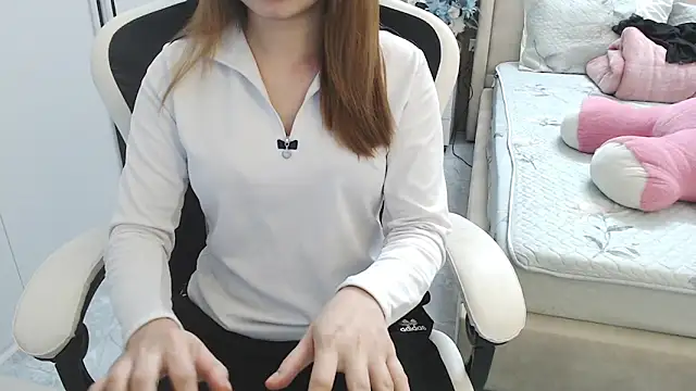 Snapshot of Hanako_love chatting on 03-16-25, 03:50 Hanako love online show from 03-16-25, 03:50