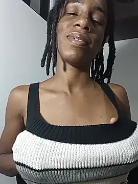 Snapshot of africa_deluxe chatting on 07-22-26, 10:34 africa deluxe online show from 07-22-26, 10:34