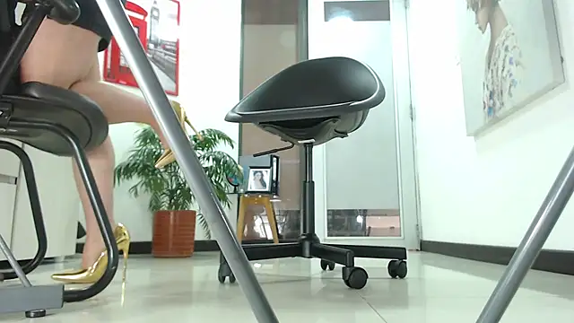 carieBelle1 online show from 12-05-25, 12:25