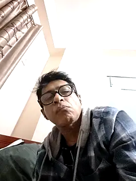 Snapshot of iamkahn_44 chatting on 12-16-25, 10:37 iamkahn 44 online show from 12-16-25, 10:37