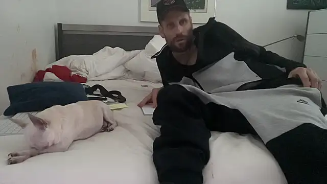 Snapshot of FckbbOy chatting on 02-13-25, 09:17 FckbbOy online show from 02-13-25, 09:17