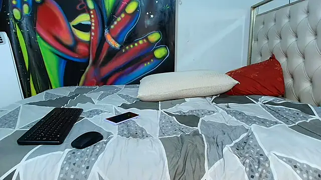 luna sexxy online show from 01-28-25, 04:18