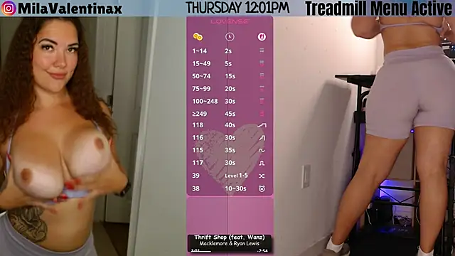 Snapshot of MilaValentina chatting on 06-04-26, 04:02 MilaValentina online show from 06-04-26, 04:02