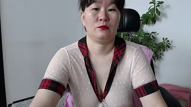 Snapshot of Akira_xx chatting on 09-22-25, 02:24 Akira xx online show from 09-22-25, 02:24