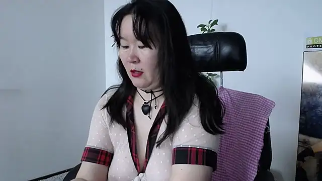 Snapshot of Akira_xx chatting on 11-03-25, 02:35 Akira xx online show from 11-03-25, 02:35