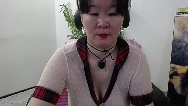 Snapshot of Akira_xx chatting on 11-07-25, 02:33 Akira xx online show from 11-07-25, 02:33