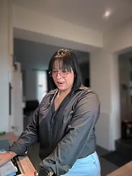 DannaaMeliza online show from 12-24-24, 09:39