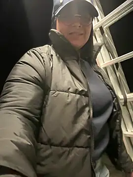 DannaaMeliza online show from 12-27-24, 05:48