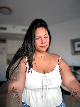 DannaaMeliza online show from 11-16-25, 09:37