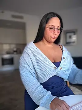 DannaaMeliza online show from 11-27-25, 09:22