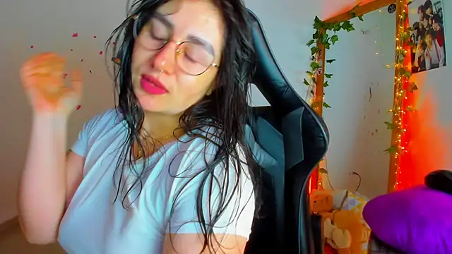 Susan Foxx online show from 10-13-25, 07:14