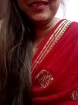 Snapshot of naughtymadam chatting on 12-04-24, 04:32 naughtymadam online show from 12-04-24, 04:32