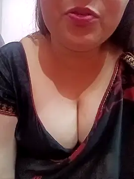 Snapshot of naughtymadam chatting on 12-09-24, 04:45 naughtymadam online show from 12-09-24, 04:45