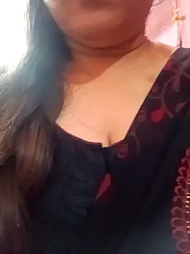 Snapshot of naughtymadam chatting on 12-18-24, 04:20 naughtymadam online show from 12-18-24, 04:20