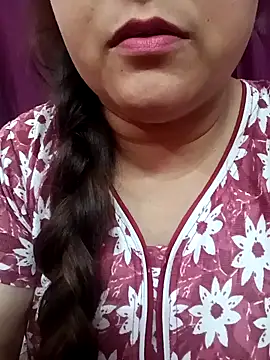 Snapshot of naughtymadam chatting on 12-19-24, 05:18 naughtymadam online show from 12-19-24, 05:18