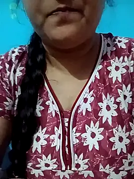 Snapshot of naughtymadam chatting on 03-21-25, 01:56 naughtymadam online show from 03-21-25, 01:56