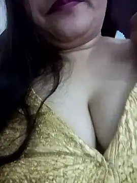 Snapshot of naughtymadam chatting on 02-25-26, 06:17 naughtymadam online show from 02-25-26, 06:17