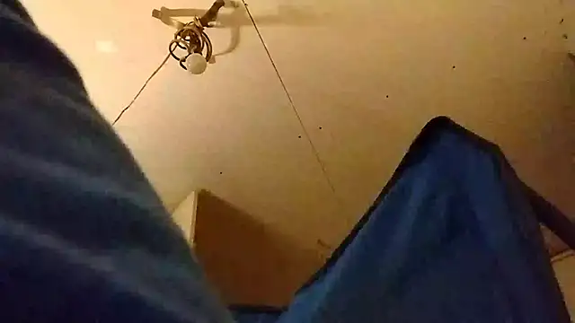 ROBERT0516 online show from 10-05-25, 01:59