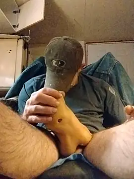 ROBERT0516 online show from 11-22-25, 05:39