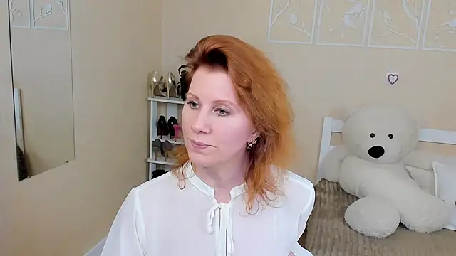 FoxySophia online show from 03-06-25, 06:41