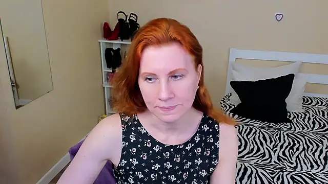 Snapshot of FoxySophia chatting on 05-02-26, 02:33 FoxySophia online show from 05-02-26, 02:33