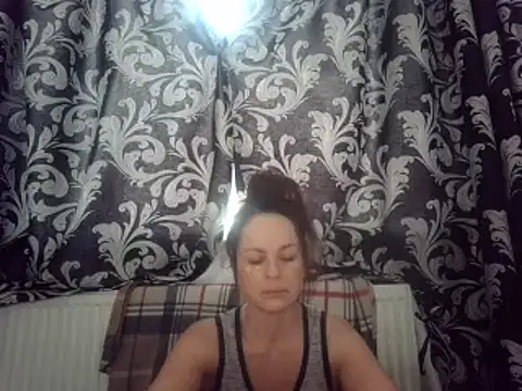 LindaStarS online show from 03-18-25, 05:52