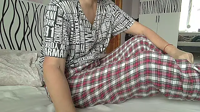 LindaStarS online show from 01-11-26, 07:57