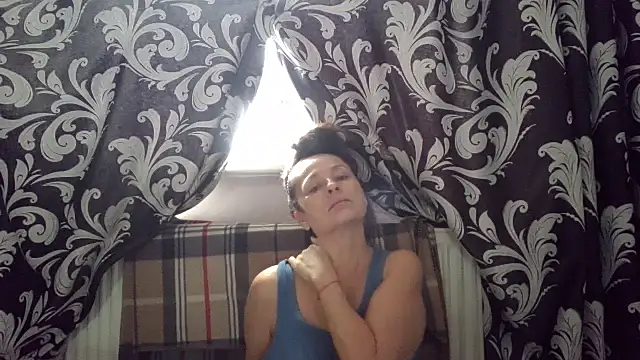 LindaStarS online show from 02-08-26, 08:07