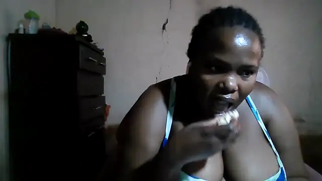 Snapshot of sexybigboobz chatting on 09-17-25, 07:10 sexybigboobz online show from 09-17-25, 07:10