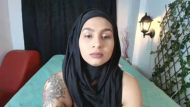 Snapshot of Shay__lee chatting on 01-12-25, 04:50 Shay lee online show from 01-12-25, 04:50